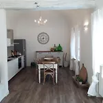 White Appartement *